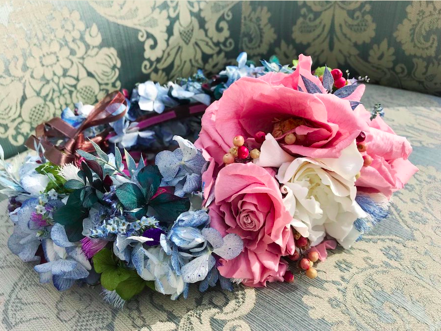 Hoy en el blog te recordamos nuestro artículo sobre las coronas de novia:
ow.ly/wJIi50vCQT8