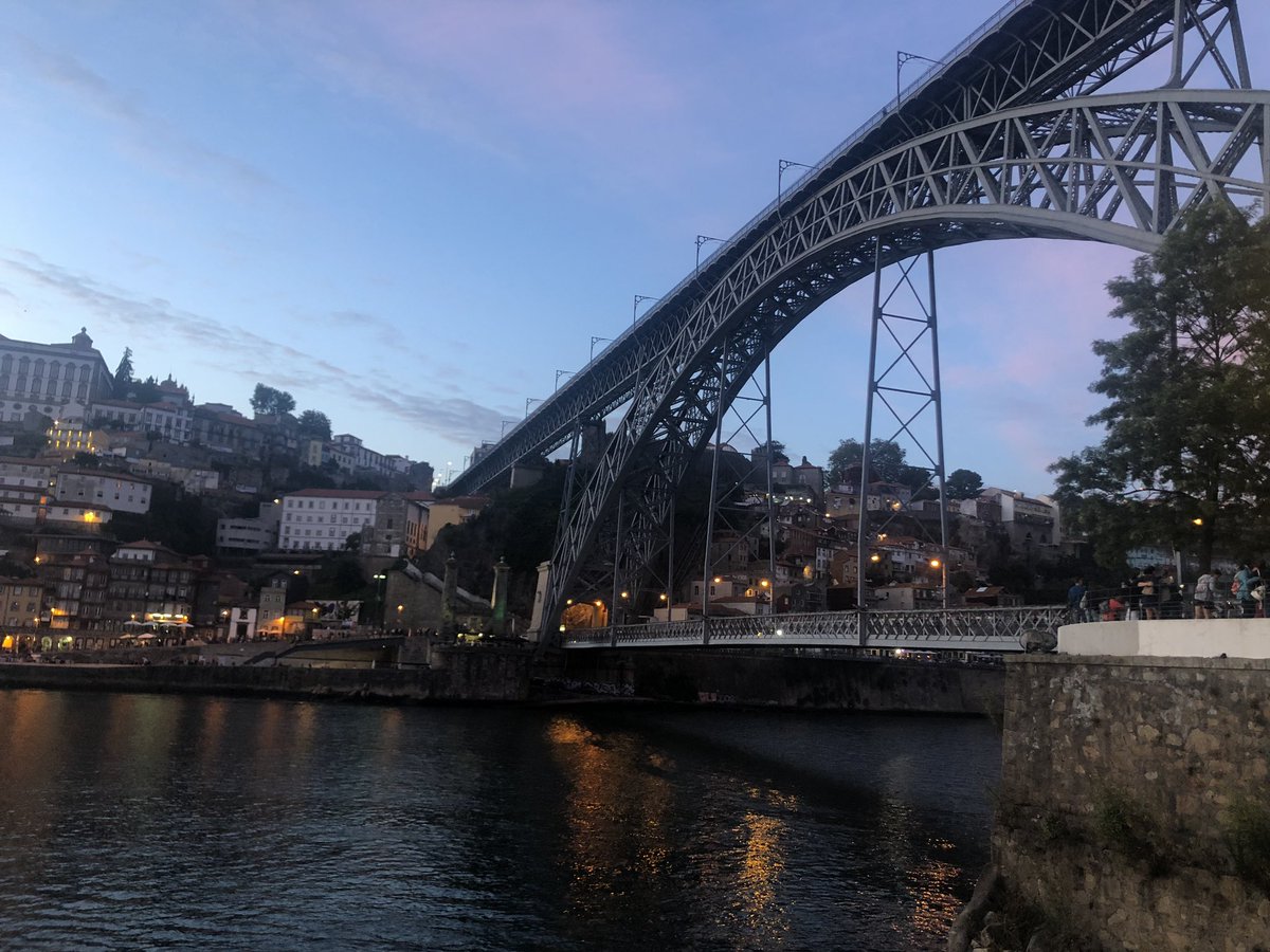 oscovv's tweet photo. #porquetodohaydecirlo #Portugal magnifico país y los #portugueses magníficos anfitriones. Un 10 en amabilidad y atención. Grandes los vecinos 👏👏 ❤️PORTUGAL #travel https://t.co/gpsZxUHuid