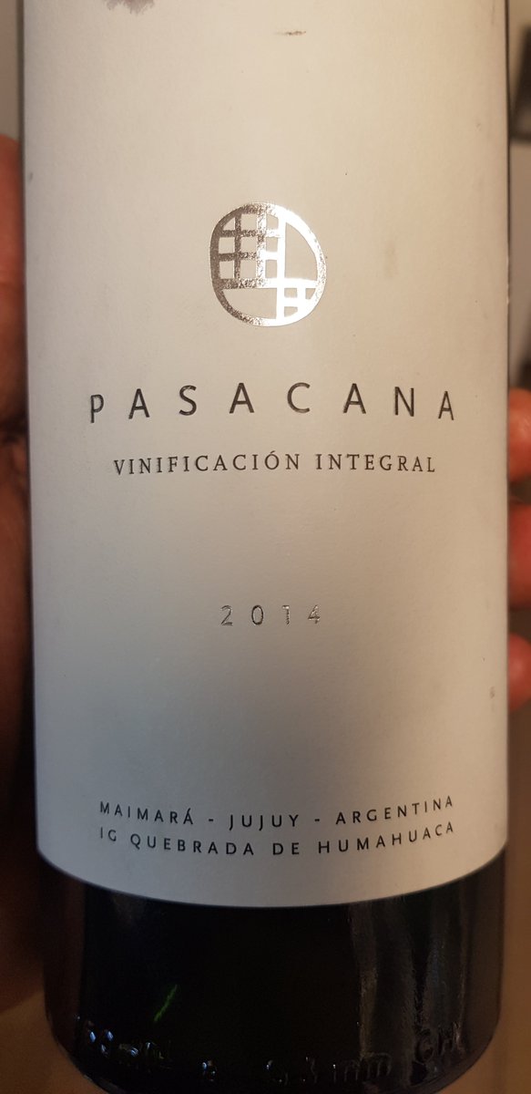 Jujuy hace terribles vinos en Humahuaca.

Este de bodega Dupont que hace Marcos Etchart. Hay otra bodega muy dificil de encontrar que hace el vino Uraqui Minero.