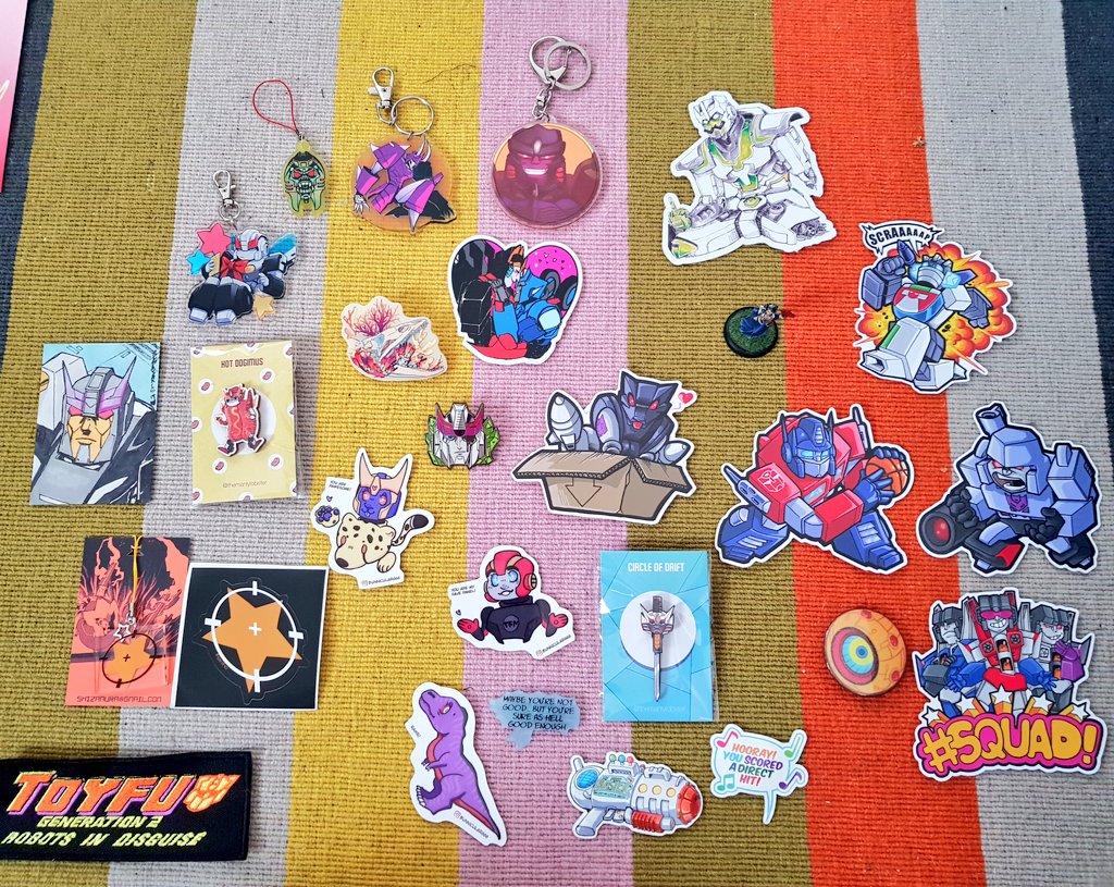 I tried to buy as much as i could from everyone but it was such a crazy weekend and i wish i could've spent more time(and money) with each and every wonderful person! Here's some samizdat, art prints and stickers/badges i got this year! 