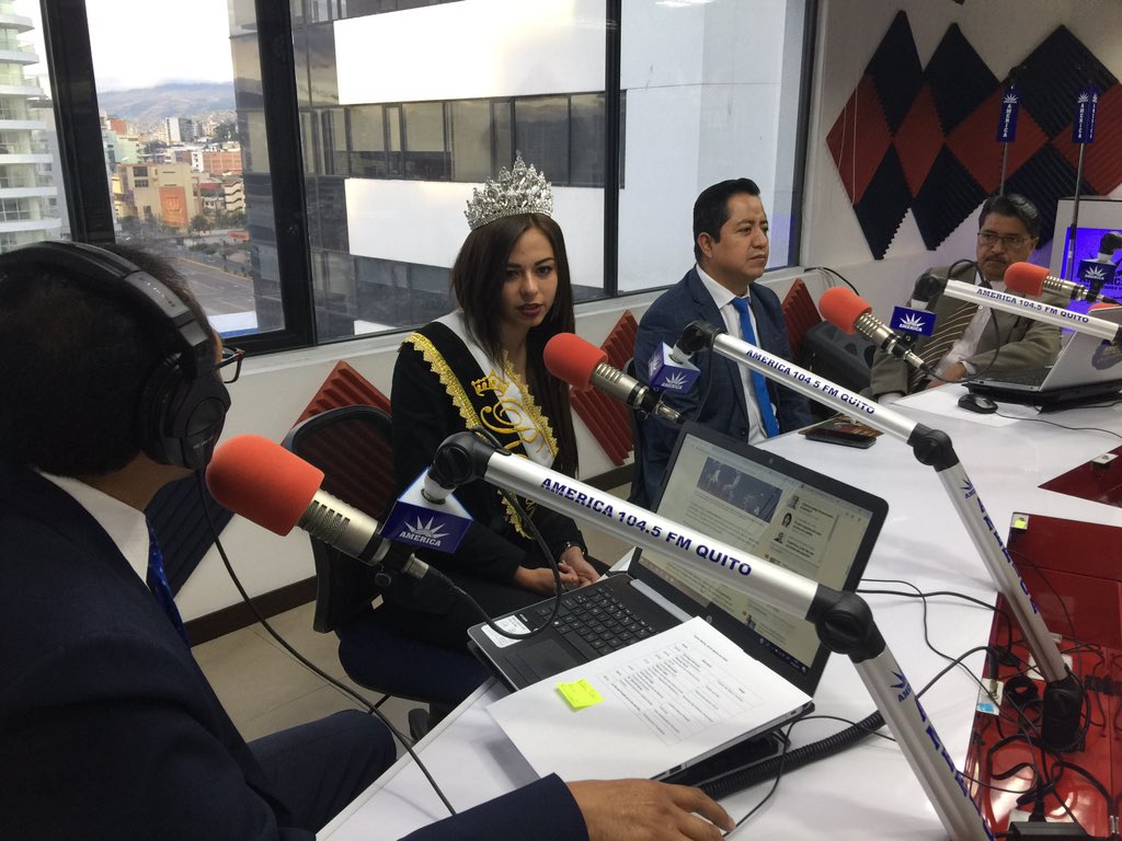 AHORA| En #BuenosDíasAmérica nos acompaña #SantiagoMorocho , Vicealcalde <a href="/mruminahui/">Municipio de Rumiñahui</a> y #NatalyTobar, reina del cantón para hablar “Fiestas del Maíz y Turismo” por 104.5 FM y míranos por americaestereo.com   <a href="/OnaJorge/">Jorge Washington Ñacato Oña</a> <a href="/RamiroDiaz64/">Ramiro Díaz Galarza</a> <a href="/longogalo/">Longo Galo</a>