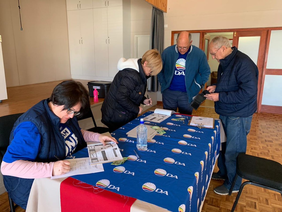 DAEasternCape's tweet photo. Membership renewal with Councillor @mda_atwork at the Louis Dubb Retirement Village in Kabega, Port Elizabeth. 

#DAonTheGround https://t.co/qMOCrof1SS