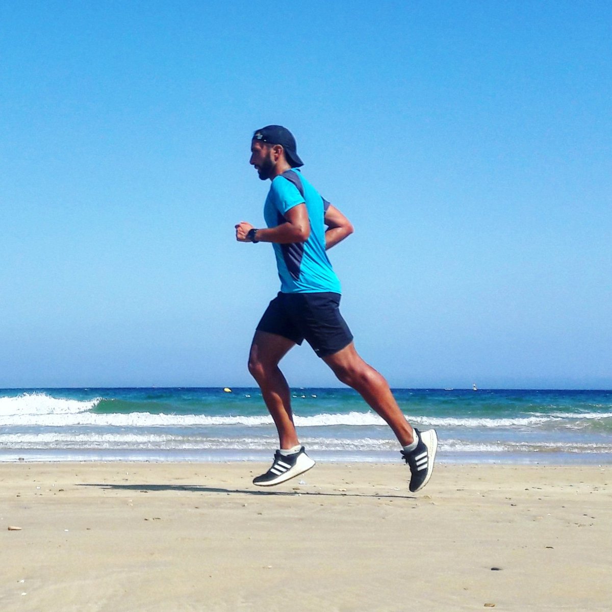 mo_runrun's tweet photo. #NouvellePhotoDeProfil #running #adidasRunning https://t.co/sKlfOUcH4u