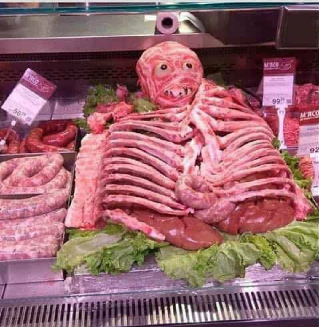 CunaoRamiro's tweet photo. Mi primer y ultimo dia en la carniceria de @CarrefourES https://t.co/4dBTplRP3X