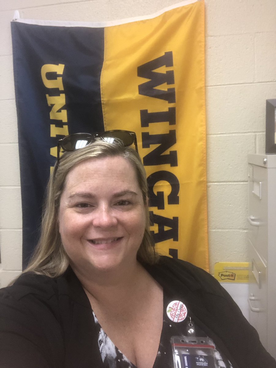 mfpeanut's tweet photo. Time to start year 20! Let’s go Huskies! @CSMS_Huskies #Lex1BacktoSchool #AllMeansAll @WingateAlumni https://t.co/efTFzp7l3X