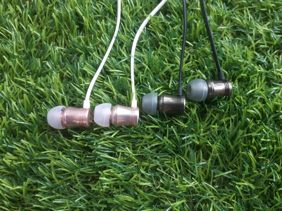 안녕하세요 여러분
벌써 개학하신 분들도 계시겠죠?

날씨도 슬슬 시원해지고 있어서 다행이에요.
더위가 물러가고 있으니 힘내시고,
개학하시는 분들께
행복한 한 학기 되시길 바랍니다!