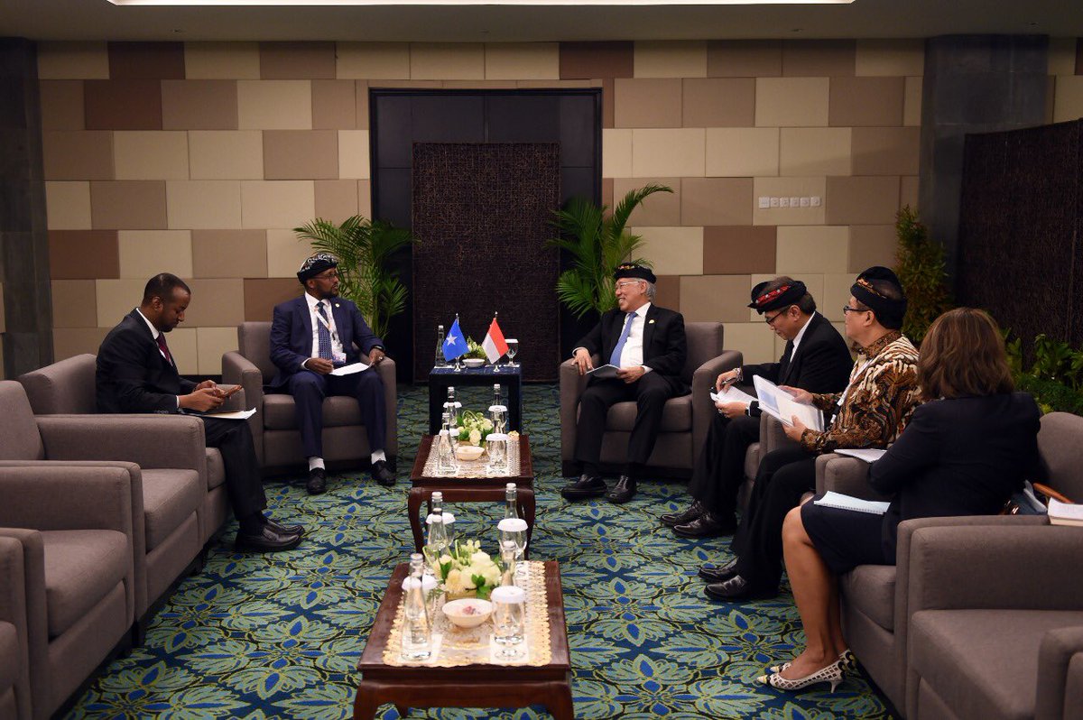 Kemendag's tweet photo. Keduanya juga sepakat untuk mendorong kerja sama B-to-B termasuk bisnis forum serta business matching. Diinformasikan bahwa Somalia telah memiliki 15 kantor dagang di Indonesia. #IAID2019 #IndonesiaAfrica https://t.co/9cBrepY5Yl