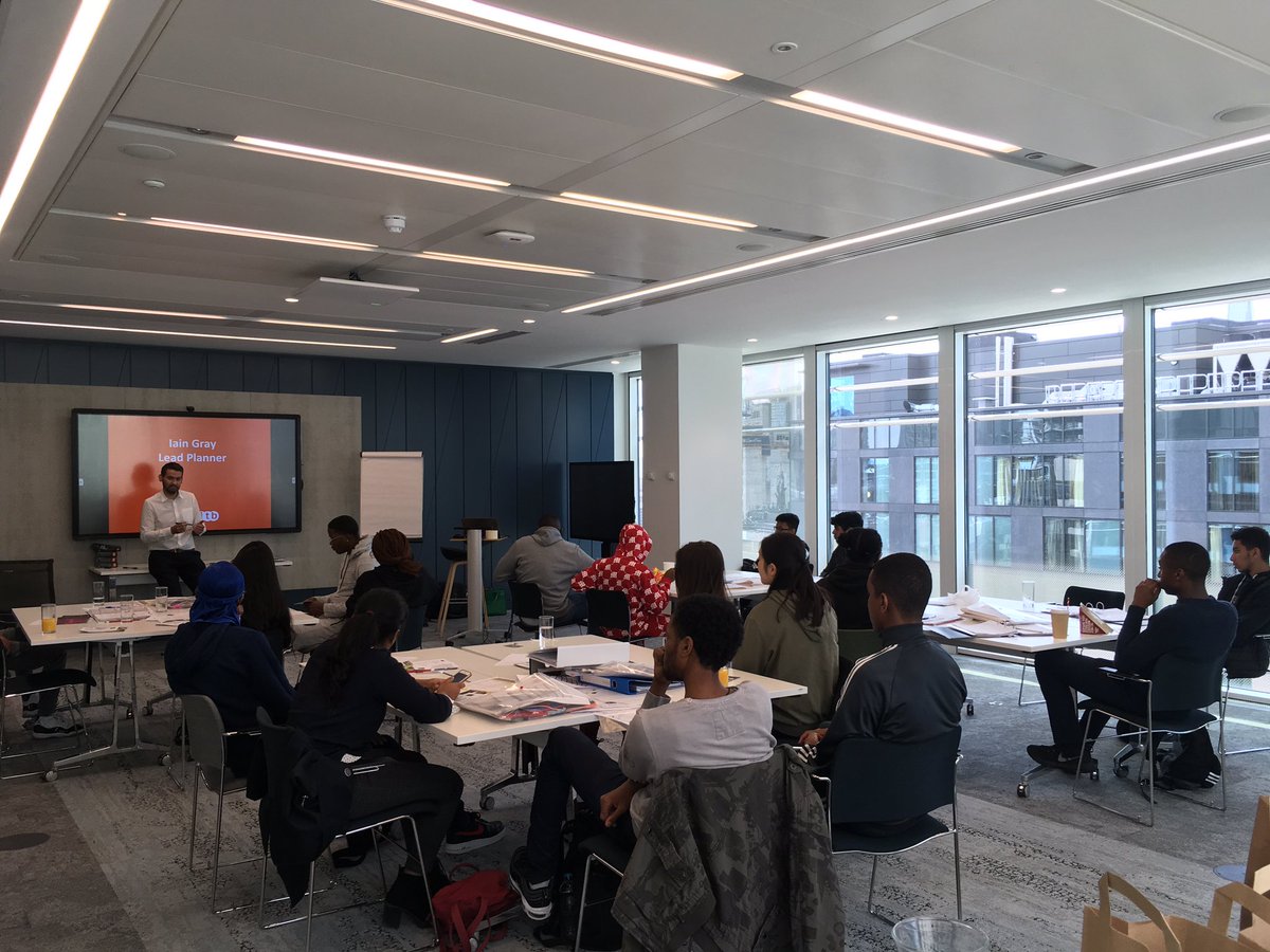 Harriet1124's tweet photo. WOWEX programme offers students the opportunity to discover the different disciplines within the construction industry. We are now hearing from Iain Gray our lead planner in London, ready for our planning activity this afternoon @ISGplc @socialvalueman1 #TeamISG #WOWEX https://t.co/eMWjc4TU4j
