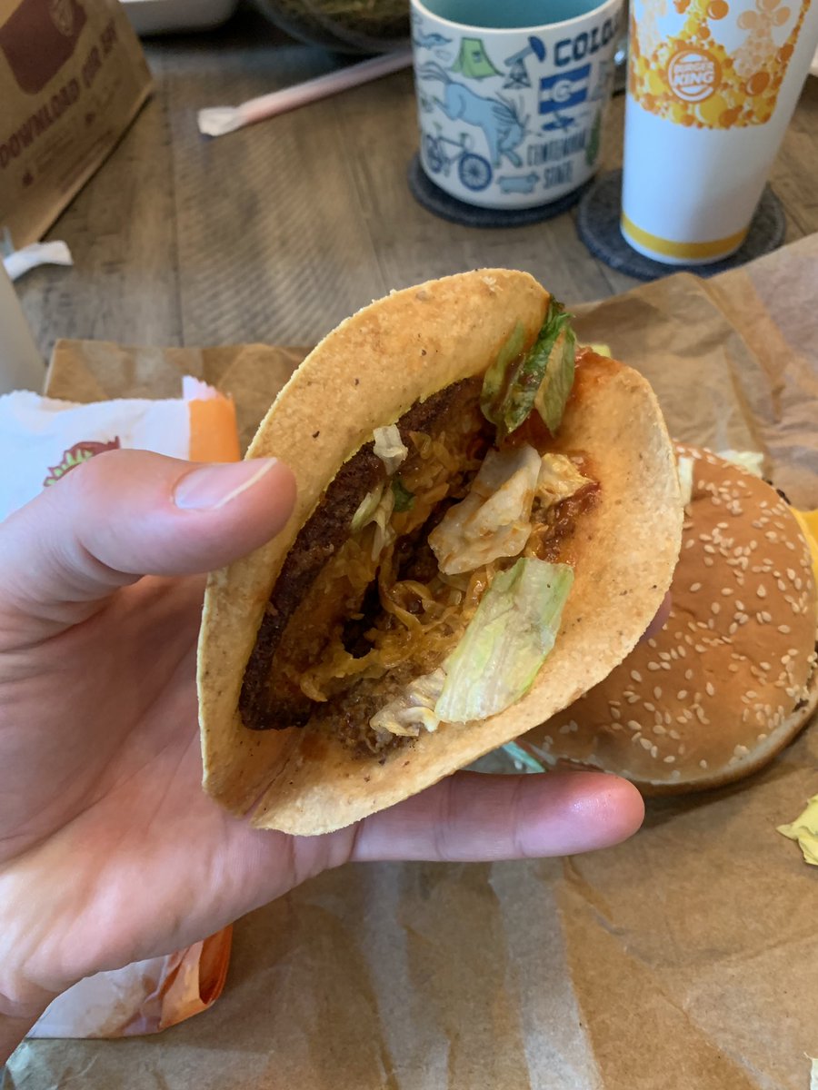 georgeparris's tweet photo. @BurgerKing this is what passes for a taco? https://t.co/6QgOcCqZUU