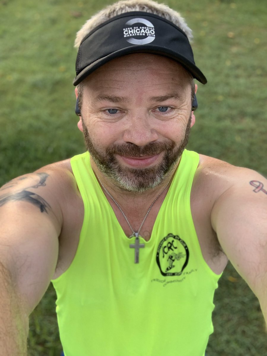 Mattophotog's tweet photo. Ran my fastest 5K of the year and my first sub 8 mile since hurting my knee last October. #Oldguyrunning #Run4Brandon @HAWKSSOCCER97 @HillsboroTrack @DeSoto_XC https://t.co/iW7DZqfIJn