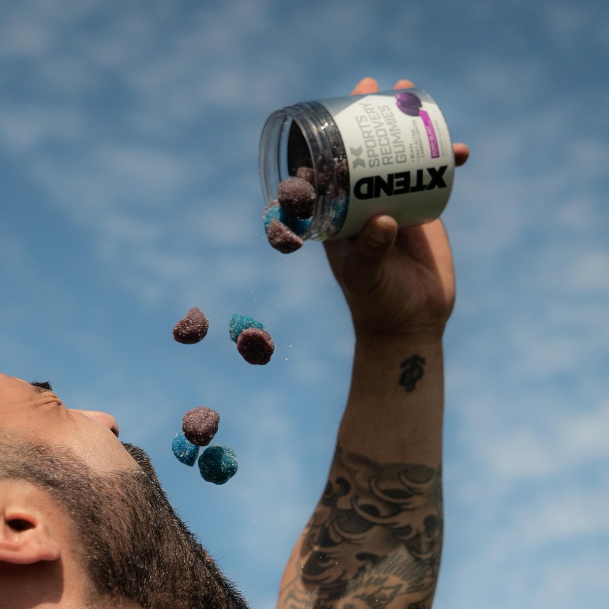 drinkxtend's tweet photo. Fast-acting carbohydrates and #BCAAs join forces to make our ridiculously good XTEND Sports Recovery Gummies 💥 Recovery never tasted so sweet. Shop now: https://t.co/exgeMJwmm8 #XTENDGummies #XTENDBCAAs #sportsnutrition #cheatclean #guiltfree https://t.co/0Hm76FU0Ug