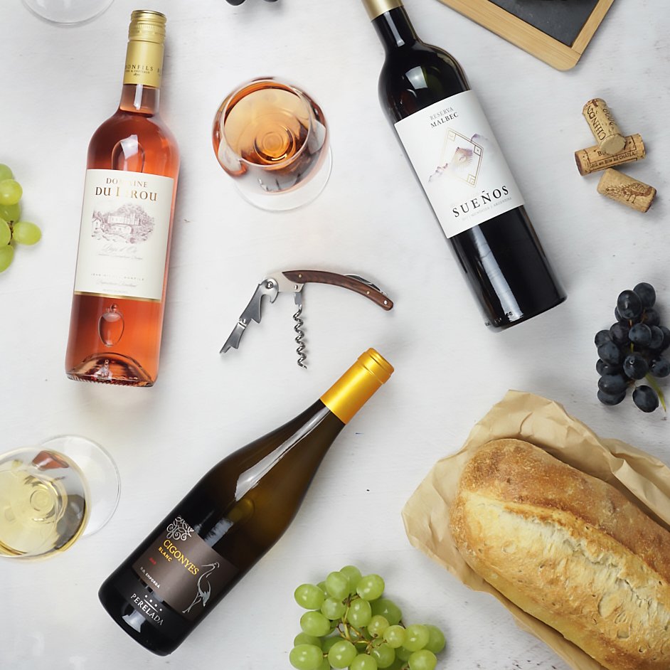 sippwine's tweet image. Our August sippBOX is selling fast. Three bottles of amazing wine you won't find in the supermarket for you to try. Delivered lovingly with a free gift in your first box ❤️ Treat yourself with £10 off your first two months, use code AUG10 🍷