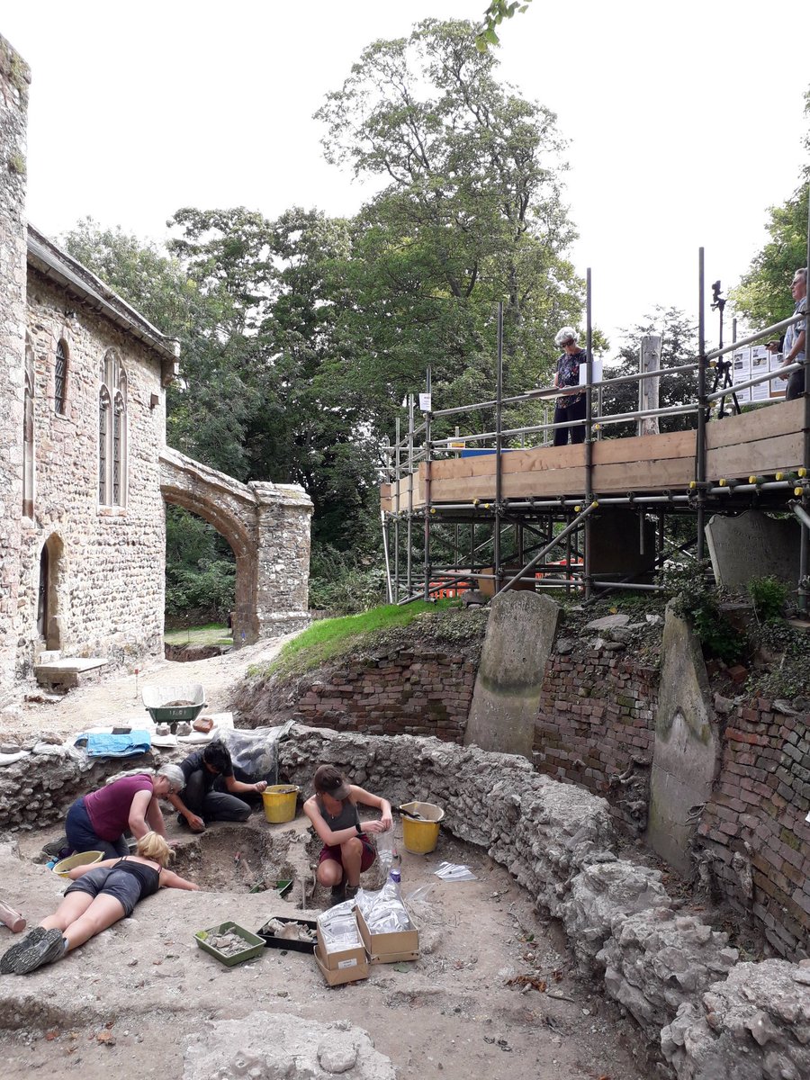 LymingeDig's tweet photo. @LymingeDig will be live on @bbcsoutheast this lunchtime!
#lyminge #archaeology #anglosaxon https://t.co/QBCgYrZaCA