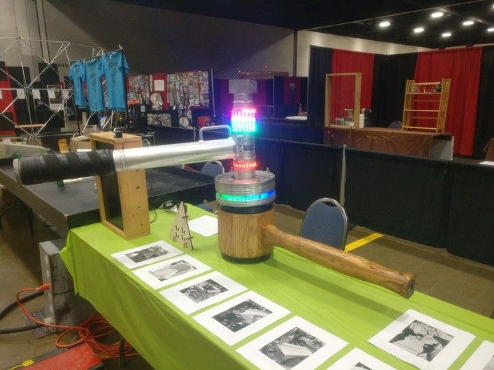 RCLPeoria's tweet photo. Thanks to everyone who participated in an awesome Midwest Makerfest! Check out some of our members' photos from the event! #makerfest2019 #mwmf2019 #ignitepeoria #rclpeoria https://t.co/Q0mROyvcCX