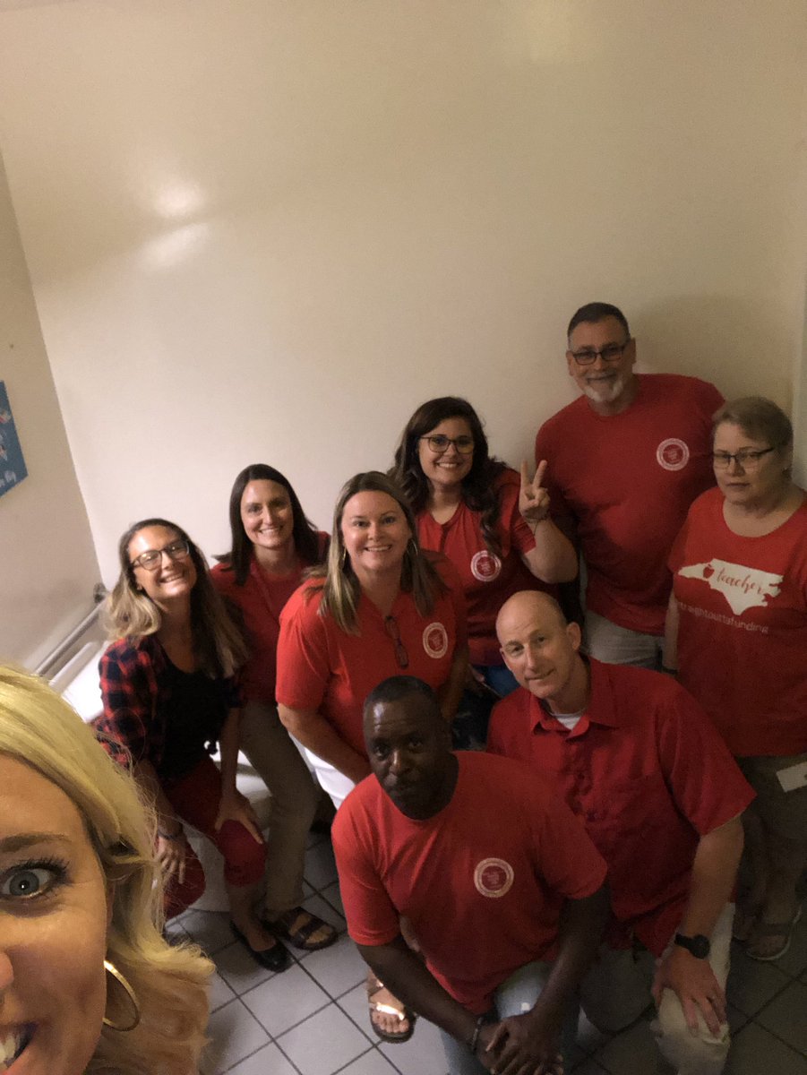 NicholeS3879's tweet photo. #holmeshappenings Aces Scavenger Hunt https://t.co/RjNfDbOdlX