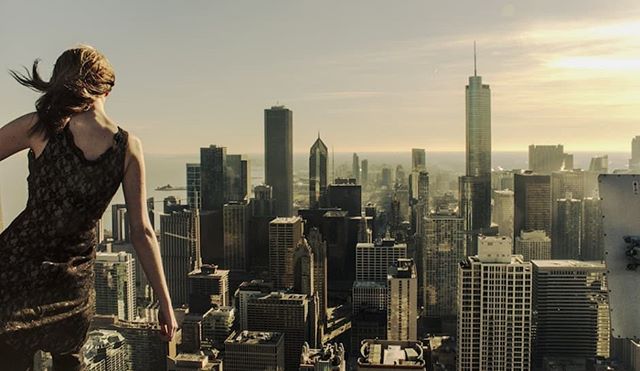 Aureliecurie x NYC. 2014.
. 
Don't forget to check out the link in our bio for more crazy content #RooftoppingOfficial
. 
#Way2ill #Illgrammers #Urbex #Urbanexploration #Ontheroofs #Ontheroof #Rooftopping #Parkour #Freerunning #Shoot2kill #yngkillers #Citykillerz #Storror #Never