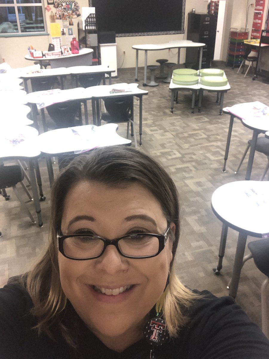 ash_browning17's tweet photo. Year 11 bout to kick off for me @PrairieViewES @pve3rdgrade #leaderstothecore https://t.co/mdpvDXyAlA