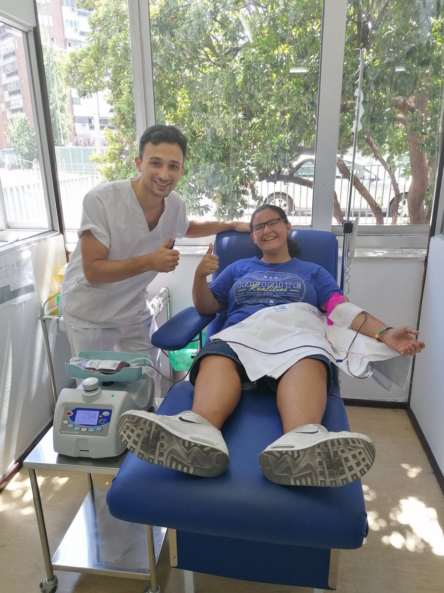 Crisorsan_'s tweet photo. Con personas así la espera se hace más amena💉👍🏽 #DonaSangre @RamonyCajalDona https://t.co/NQzKLwjU7V