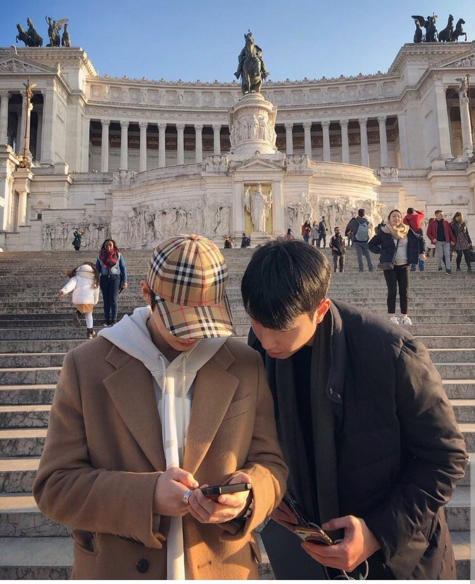 Find yourself a boifren that tag along w you no matter where u go. Paris                    rome