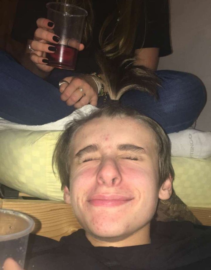 leodemaison's tweet photo. #postyourbestfriends 
La sélection était dure y avait trop de têtes dingues (j'vous aime bouger pas♥️) https://t.co/UAAgaIf5mK