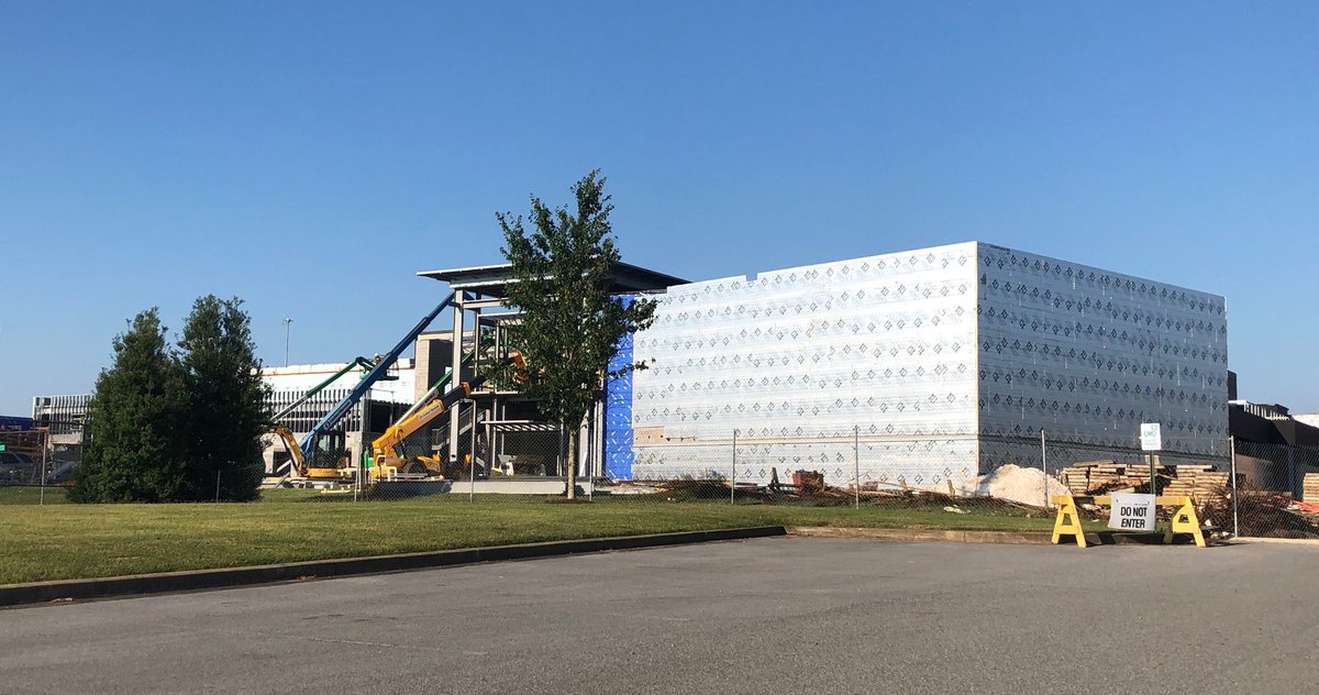 county_cte's tweet photo. @northeaststate new building is moving right along as they are bricking the facade this week. #movingstudentsforward #creatingopportunitiesforstudents#excitedaboutthefuture https://t.co/ndmWOJ2vX9