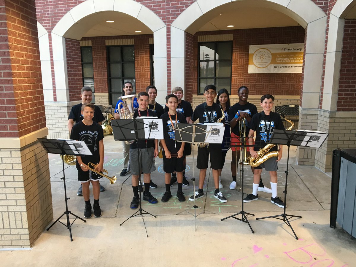 Former <a href="/KayGrangerElem/">Granger Elementary</a> students playing for kids on the first day of school!  #nisdfirstday