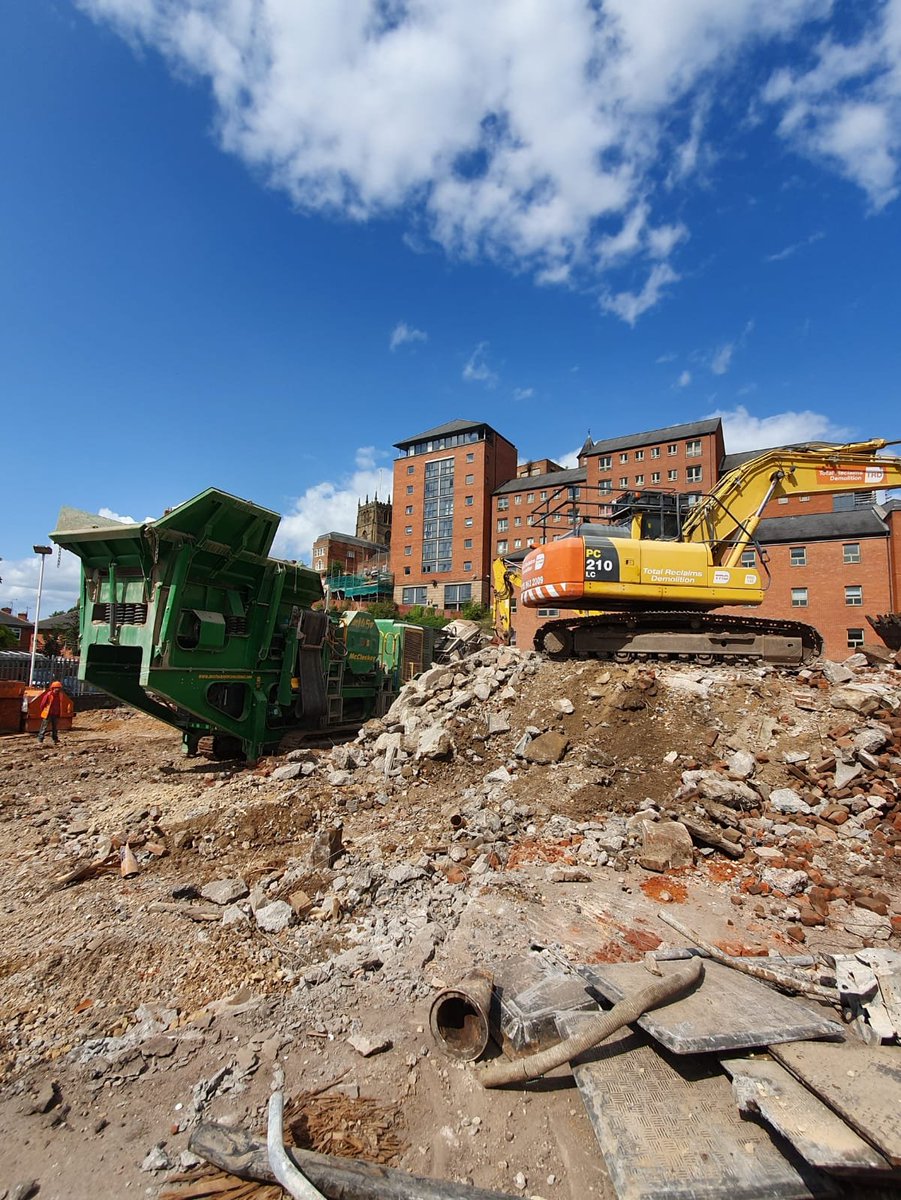 Monk Estates (@monk_estates) on Twitter photo Tearing down the old to make way for the new... #LaceMarketPoint #BuildtoRent #PRS #CityCentre #Nottingham #PropertyDevelopment #Construction #EastMidlands Tearing down the old to make way for the new... #LaceMarketPoint #BuildtoRent #PRS #CityCentre #Nottingham #PropertyDevelopment #Construction #EastMidlands