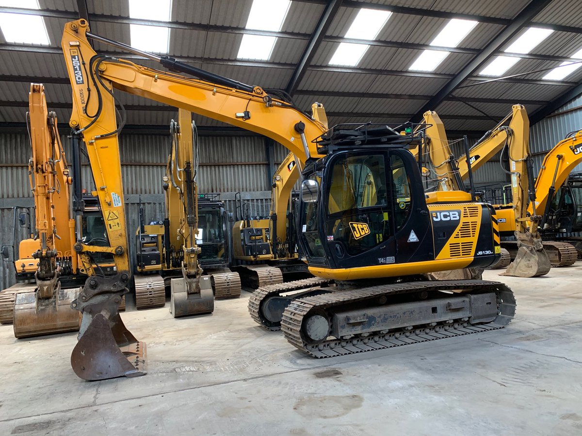 2013 JS130 8300 hrs good all round machine £24750.00