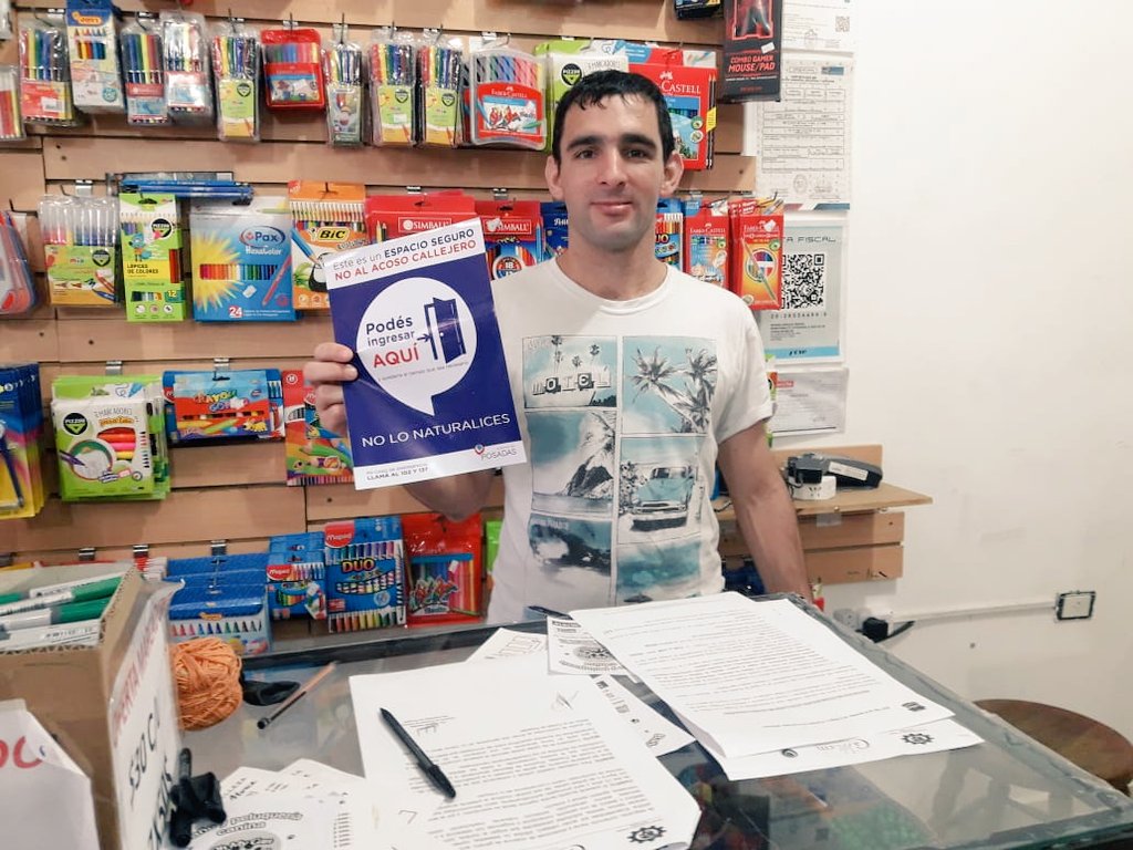 posadasequidad's tweet photo. Buen Día ☀️

El programa Espacio Amigo- Lugar Seguro continúa ampliando su red de resguardo y contención.

➡️ Súmate vos también! 
☎️ Contactanos al 4430994, interno 103.

Gracias Kenesis, Remises Cristo Rey y a todos los que se suman diariamente 💜

@losadajoaquin @Sececonomico https://t.co/MTn8WVxS4z