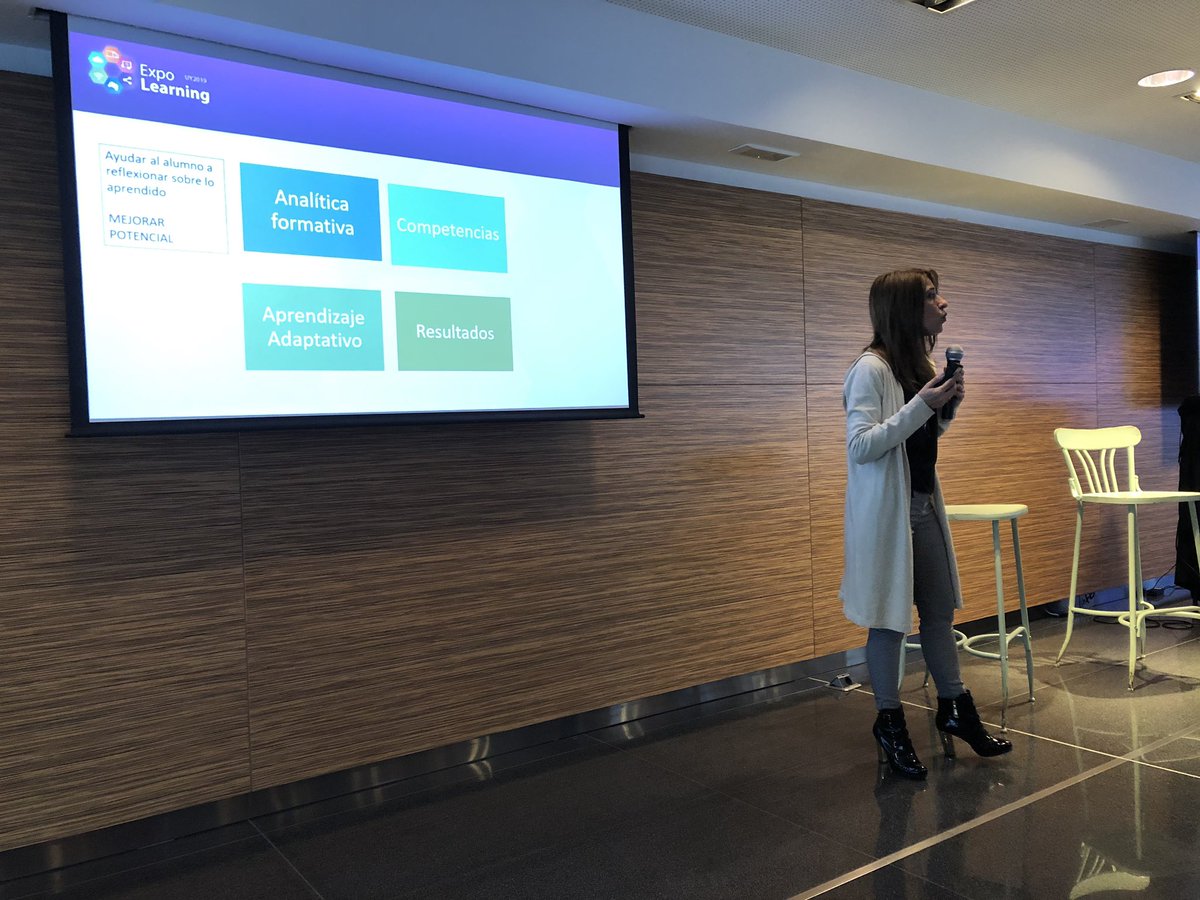 LucianoBermudz's tweet photo. Estamos con @vdieste presenciando “Learning Analytics” por Mónica Espino en @ExpoLearningUY. CC: @alianzaeduuy https://t.co/LRtqNmZRyR