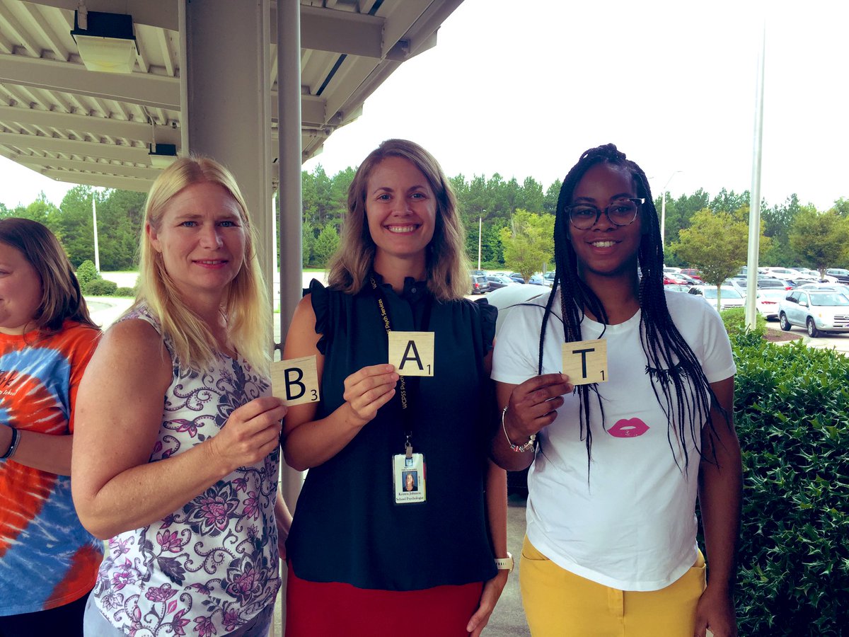 MillsParkElem's tweet photo. Our teachers are back!! ❤️ We’re kicking off the morning with a game of Human Scrabble!! #pantherpride #loveourteachers https://t.co/EMpVzAZJPG