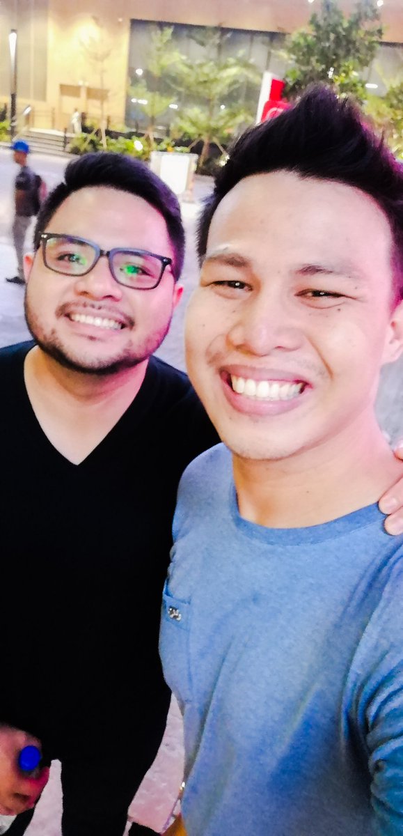 sauljohnjoseph1's tweet photo. Me w/ Davey Langit @iamdaveylangit ( Singer / Pinoy Dream Academy Season 1 Finalist )
@rwmanila @wish1075

#DaveyLangit #PinoyDreamAcademySeason1 #PinoyDreamAcademy #singer #opmartist #opmsinger #supportopm #supportopmartist #opmmusic #resortsworld #resortsworldmanila #wish1075 https://t.co/tkDxXjkf7v