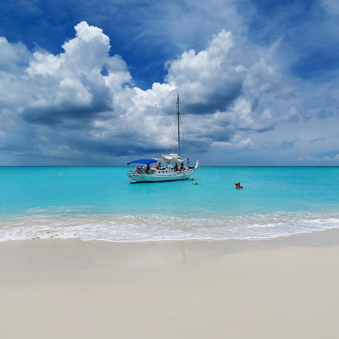 TAKE ME HERE RT @TCITourism: All Aboard🌊💦☀️
📸@ harbourclubvillas
#TurksAndsCaicos #TCI #BeautifulByNature #SisterIslands #Eco #Oasis #Wanderlust #CrystalClear #Turquoise #Paradise #BestBeaches #BestReefs #WhyILoveTCI