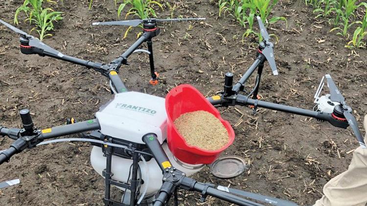 NewgroundAg's tweet photo. RT @iowafarmertoday: As farmers encounter diseases and pests in August, a new method of dealing with these issues has opened up — drones. https://t.co/eCshHYmFED https://t.co/zj7fmDVj5j