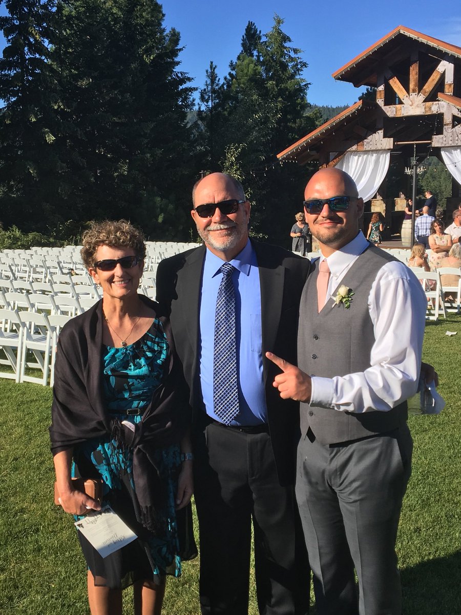 A very Happy Birthday shout out to the best mother on this planet! Hope you have fantastic day Mom!