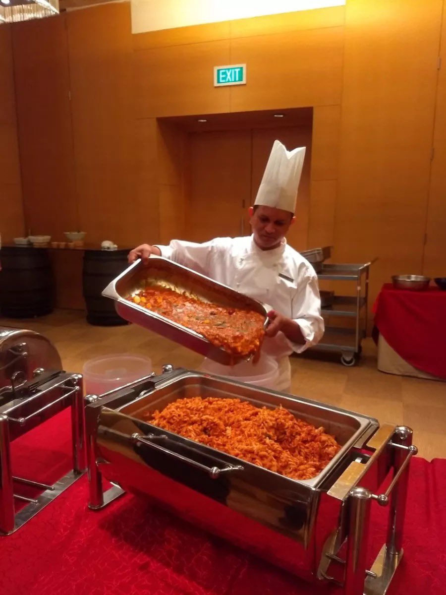 FeedingIndia's tweet photo. Around 1 ton of excess food was donated at the end of a corporate function at @Hyattregencymumbai! The food was donated by our #MagicWheels to people in need 🙏🏼 ! Donate food from your events/restaurants to people in need. :) #DonateDontThrow #ThinkBeforeYouThrow #MealsWithLove https://t.co/WRmalERl7Z
