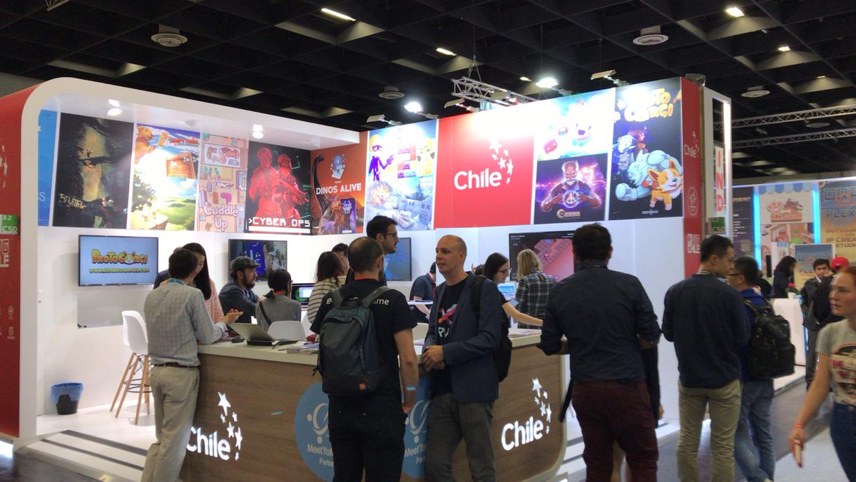 prochile_de's tweet photo. First day at #gamescom2019 is already underway with lots of great visitors and interesting meetings! Come discover our exciting Videogames and meet our talented developers at the Chilean stand at Hall 3.2. booth C-050! @vgchile @ProChile @DTORRESD https://t.co/VOUJRpda7a