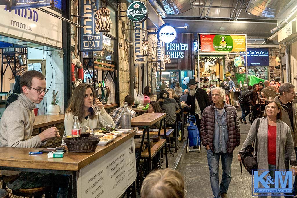 ErwinVanMaanen's tweet photo. The times they are a changin', also at Jerusalem's Mahane Yehuda Market. Through the years it has managed to remain vibrant and relevant, as closed down stalls were replaced by new bars and restaurants. #Jerusalem #israel #bars #shuk #Yerushaláyim https://t.co/fXaYODu2mN