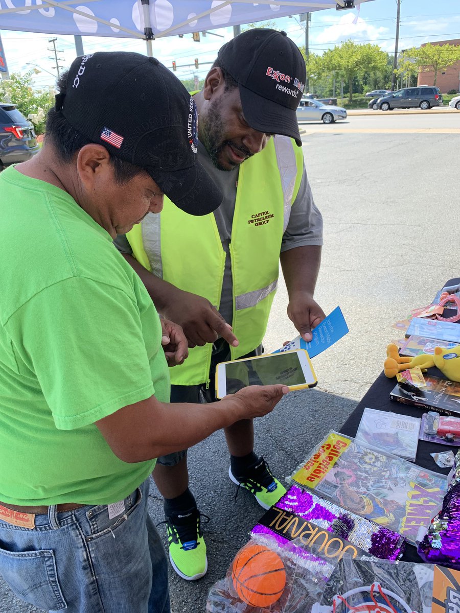 CapitolPetro's tweet photo. Come learn more about ExxonMobil’s rewards program tomorrow at 7336 Little River Turnpike. From 10am until 2pm CPG is teaming up with @ShackNdPack to help you earn FREE gas and get free prizes too! https://t.co/XwGIXXdAMq