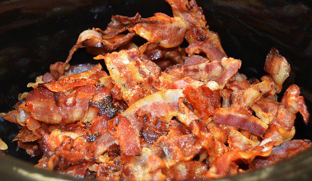 Happy "Bacon Lovers" Day! Click the link below and take a look at our bacon-makin' skillets and other cookware! 

ow.ly/olWI50vD6Qn

#bacon #baconloversday #restauranttory #castiron #skillet