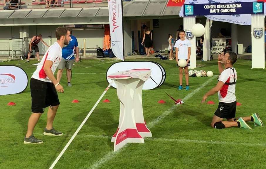 wexballsport's tweet photo. Une démo de #wexball à ciel ouvert et sur le gazon du stade Ernest-Argelès à #Toulouse.  Merci à @TOXIII pour l'accueil et cette superbe aventure !

Le Wexball est fier d'être 100% d'#occitanie

#wexball #WexballTour2019 #wex #rugby #toulouse #occitanie #together https://t.co/t14JRm5Ekd