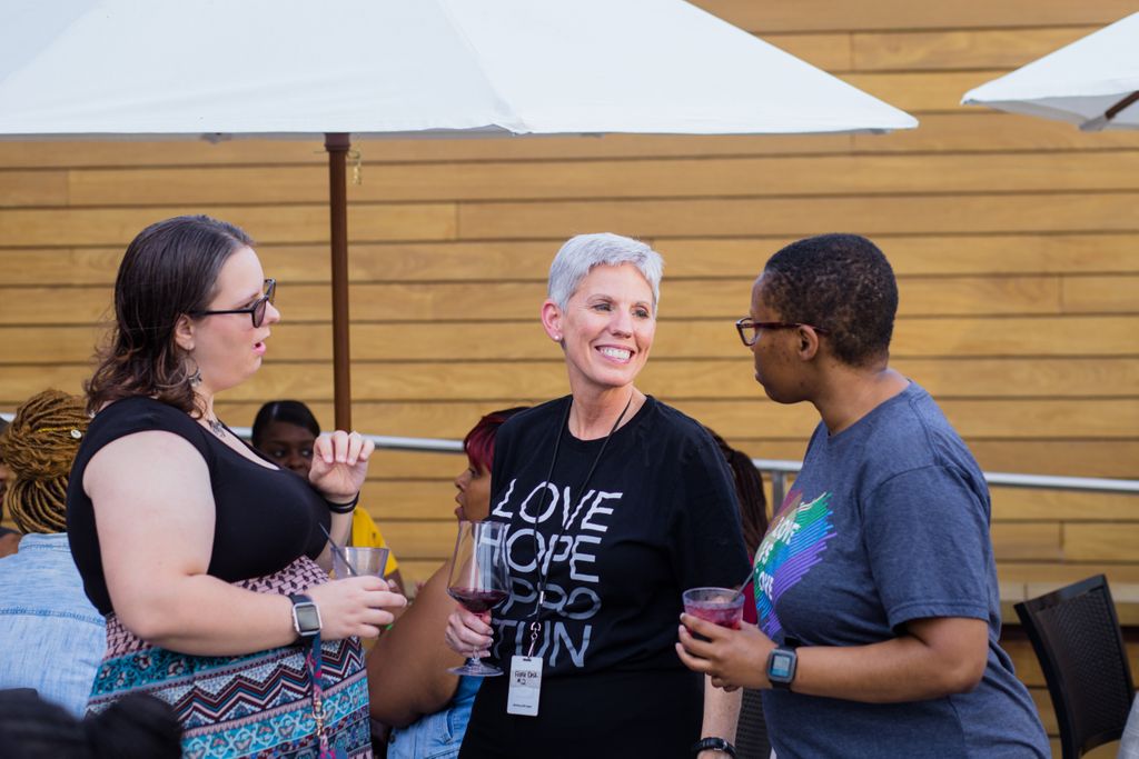 BBBSEMO's tweet photo. Join us next Wed, Aug 28  for Happy Hour With A Purpose! Enjoy @meetanew Rooftop, music from DJ Whiz, and a celebration of local non-profits and small businesses!
Drink specials by @majorbrandsmo, complimentary snacks, great company w/ a great view!
https://t.co/d2AburTL8w https://t.co/fUOUQ3Napd