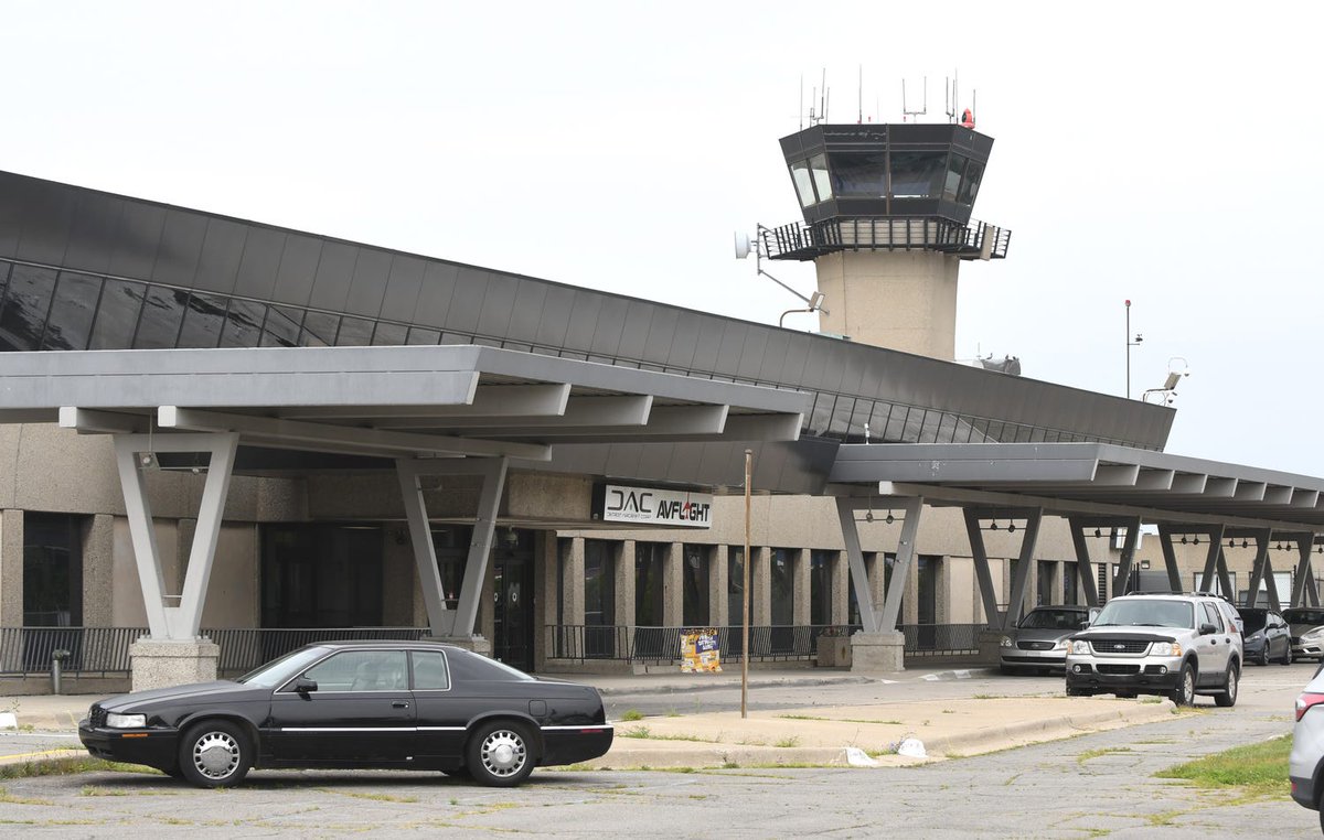 The Detroit News On Twitter Detroit City Airport Plan Would Clear Neighborhood Close Runway Https T Co Jcuulemwsb