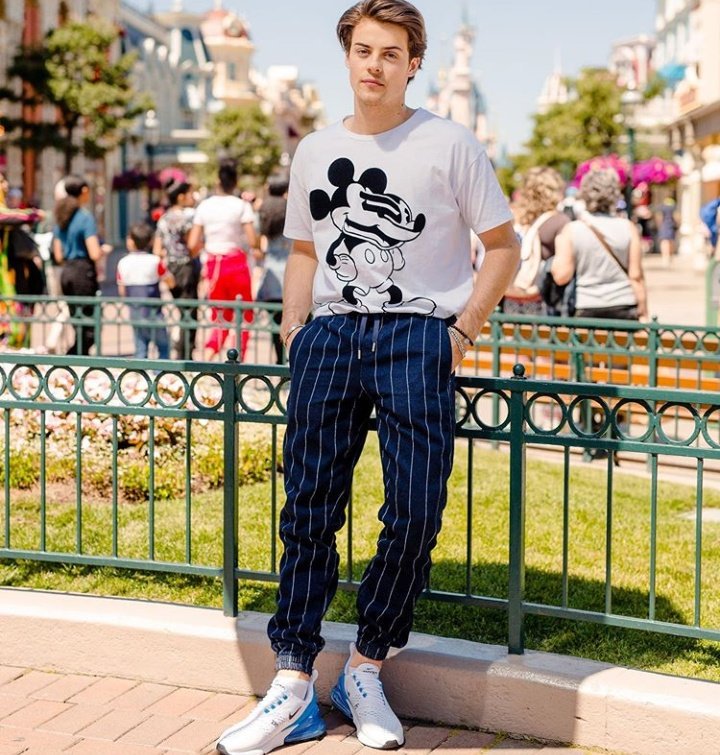 Chris💜 (@penetrato_chris) on Twitter photo 