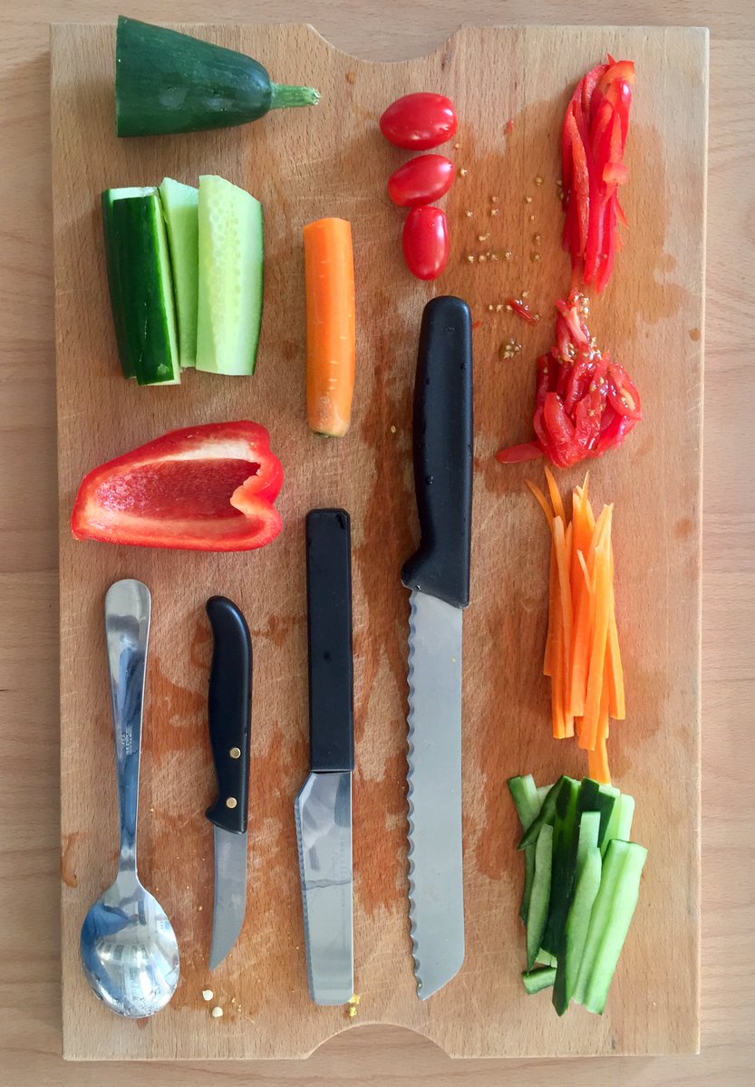 jontjem's tweet photo. Dinner.
#LetsLineThingsUp https://t.co/cJ8jU6DDWF