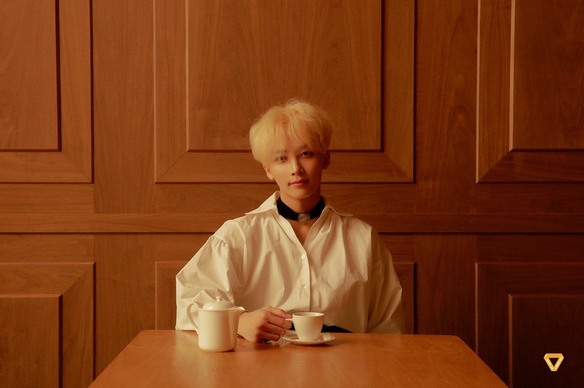 альбом seventeen you made my dawn обложка. Seventeen 6th mini album 'you made my dawn' seventeen. Seventeen you made my dawn. Seventeen фотосессия. севентин группа.