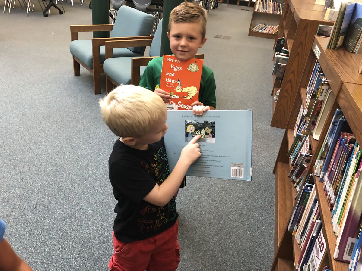 GoshenHillcrest's tweet image. Our students LOVE visiting the library! @RodoskyRyan @ocsfoster @jmhorn335 @Kyedguy #TeamOldham #L1G4