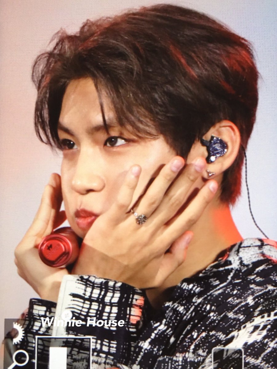 WinnieHouse's tweet photo. 190820
🍼
#PARKWOOJIN #AB6IX #박우진 #에이비식스 https://t.co/xueweqvyNm