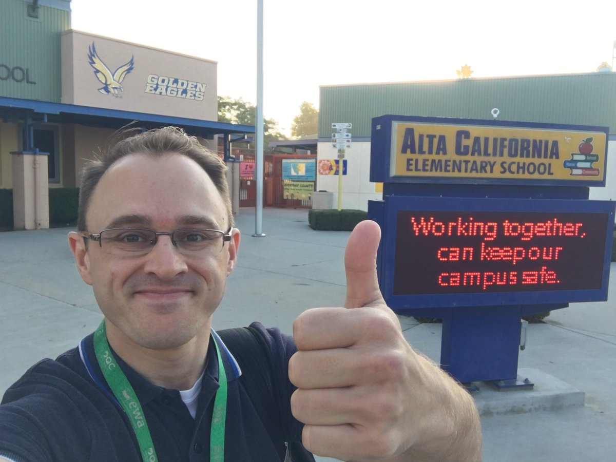 Happy #FirstDayOfSchool to almost 472,000 <a href="/LASchools/">Los Angeles Unified</a> students — plus thousands more in some charters!! 🏫🎒

Reminder: I cover #K12 for <a href="/KPCC/">LAist 89.3</a>/<a href="/LAist/">LAist</a> — and I want to be a resource for kids and parents in #LAUSD and in SoCal. Got a question? Drop it here: laist.com/2019/06/19/kyl…