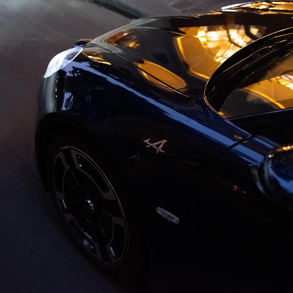 AlpineCarsFR's tweet image. Au détour d’une rue, Paris s’éveille. #AlpineCars